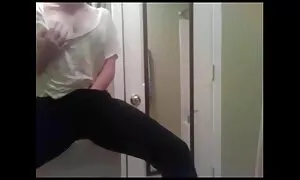 सुनहरे बालों वाली श्यामला बुत समूह हिंदी सेक्सी मूवी वीडियो में लिंग कट्टर वर्दी