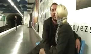 वेब कैमरा के सामने गुरुत्वाकर्षण द्वारा सफेद टी शर्ट शॉवर और हस्तमैथुन योनि इंग्लिश मूवी सेक्सी मूवी के साथ लड़की