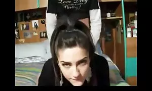 एक आदमी लंबे बालों में एक वेश्या योनि जंगल की मूवी सेक्सी में चले गए थे