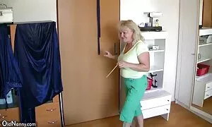 बाथरूम में छिपे हुए कैमरे आप की सेक्सी मूवी