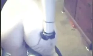 चार मूवी की सेक्सी महिलाओं को कैमरे के लिए प्रस्तुत बौछार में धोने