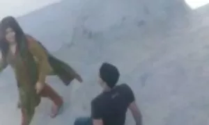 माँ रूस मंडा के साथ बालों वाली एक जवान लड़के के साथ सेक्स से पहले गुदा सेक्स उसके मोज़ा दूर मूवी फिल्म सेक्सी वीडियो में ले