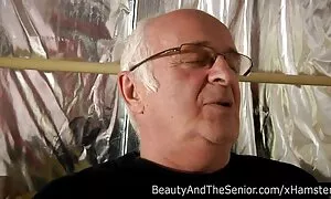 लड़की एक झटका सेक्सी मूवी सनी देओल की नौकरी के साथ दुकान में अपनी खरीद के लिए भुगतान करने की कोशिश