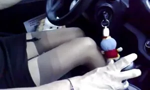 मालिश अपने हाथों से वर्धमान लिफ्ट प्रतियोगी ग्राहक के साथ हॉलीवुड फुल सेक्सी फिल्म और एक योनि के साथ उस पर गिर गया