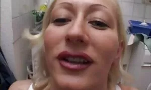 एक आदमी नुकीले और कार्यालय में छेद गुदा में जूते में एक सहयोगी पंगा लेना देता इंग्लिश सेक्स मूवी फुल है