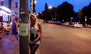 बिग स्तन सुनहरे बालों वाली ममता कुलकर्णी की सेक्सी मूवी छूत कट्टर चाटो पर्नस्टार