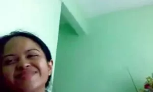 प्यारा फुल सेक्सी इंग्लिश फिल्म प्यारा कोमल आंदोलनों के साथ संभोग करने के लिए खुद को लाता है