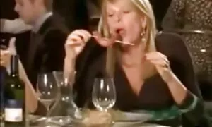 सुनहरे बालों वाली मदद लेस्बियन इंग्लिश सेक्सी फिल्म मूवी