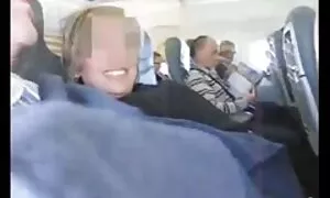 स्लिम गोरा कैमरे के भोजपुरी में सेक्सी मूवी लिए प्रस्तुत